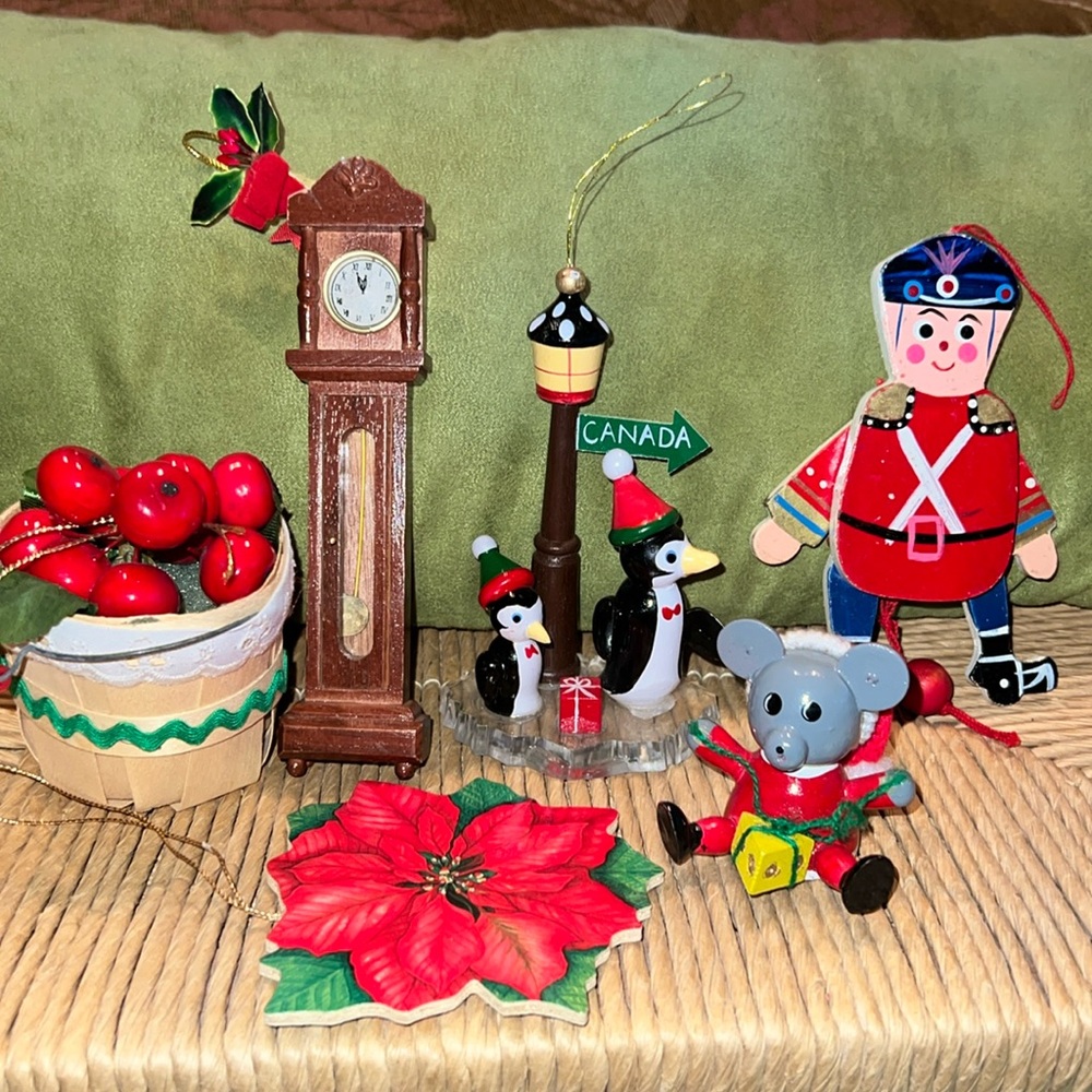 Bundle of Vintage Wooden Christmas Ornaments-Used SFH